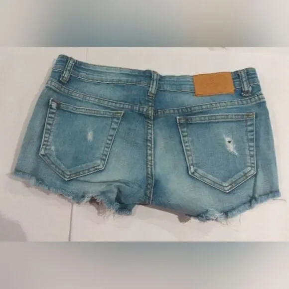 3 Jean Denim Shorts sz 27 SZ 5-6 EUC Ladies Women's Daisy Duke's - Picture 4 of 11